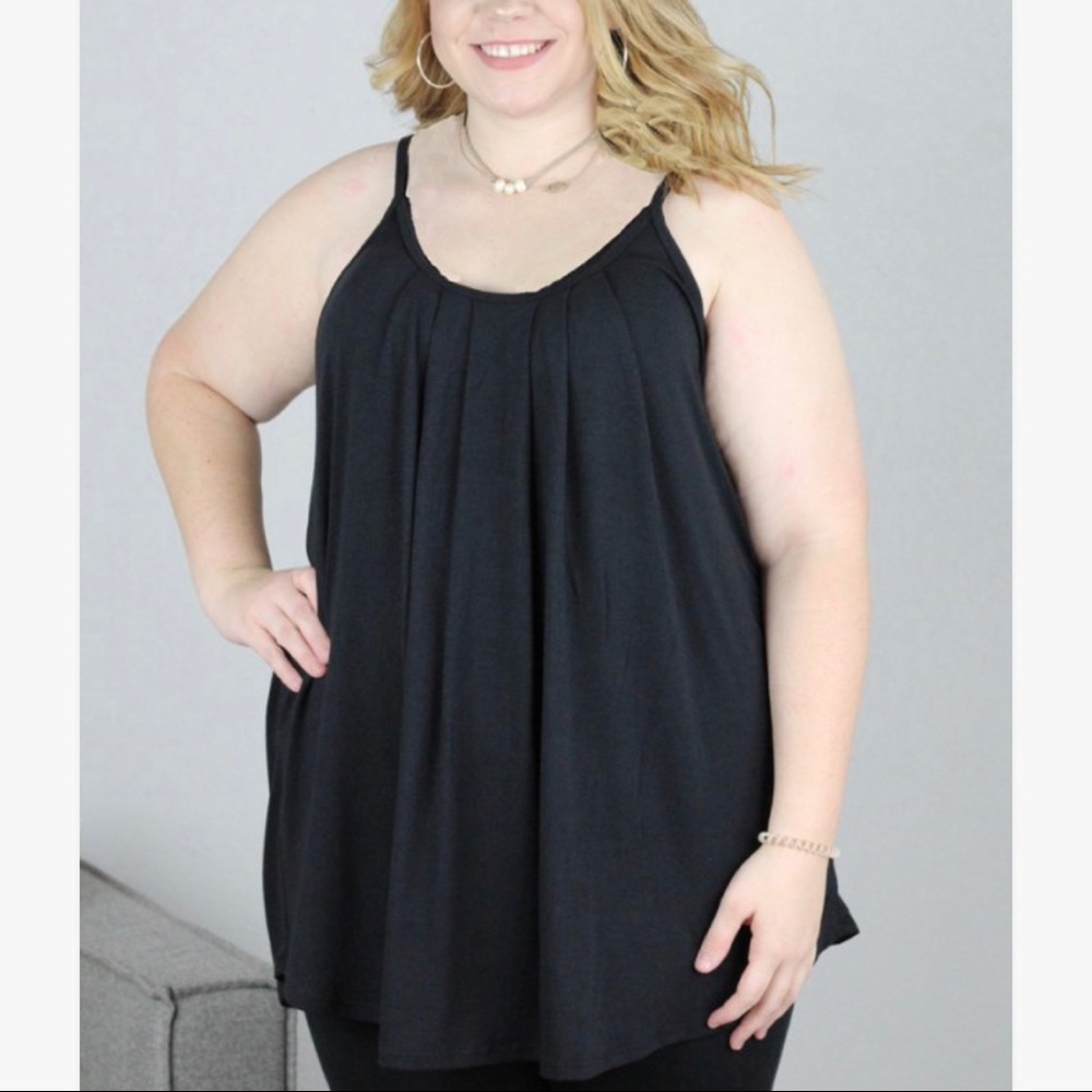 Zenana Outfitters pleated tank top